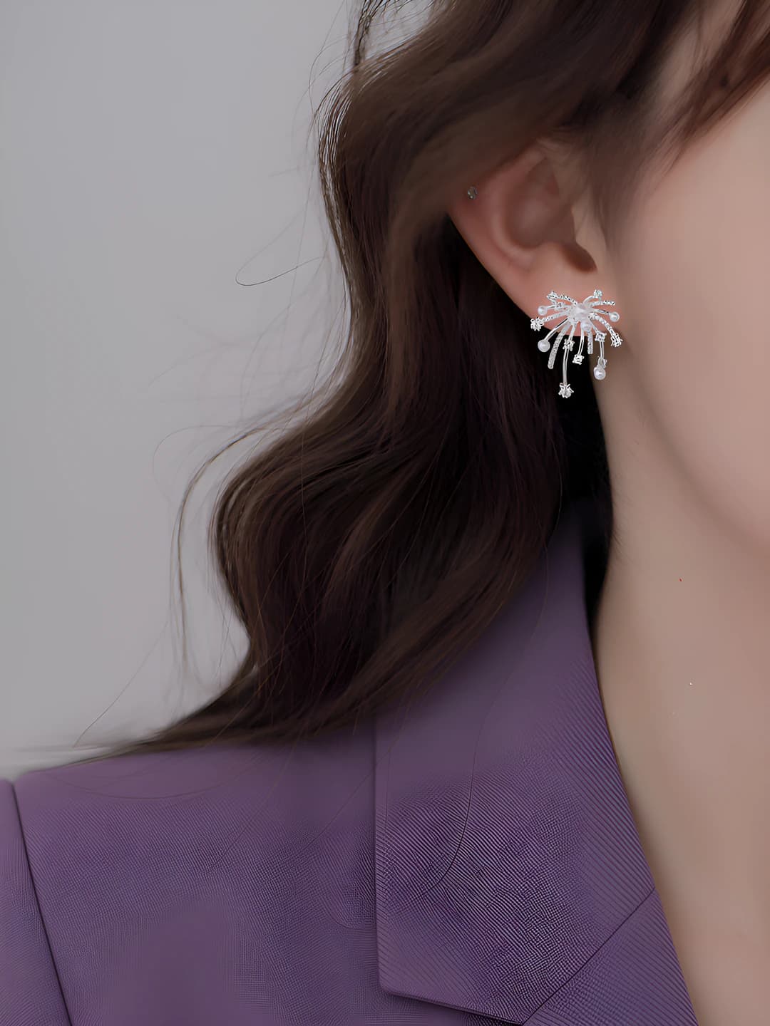 Women's retro Korean style earrings with firework and pearl design element, made of copper, French style