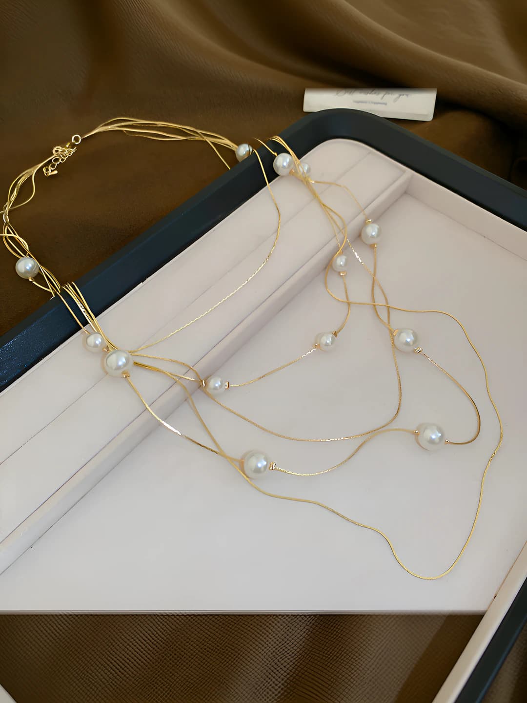 11# Necklace - Gold - White