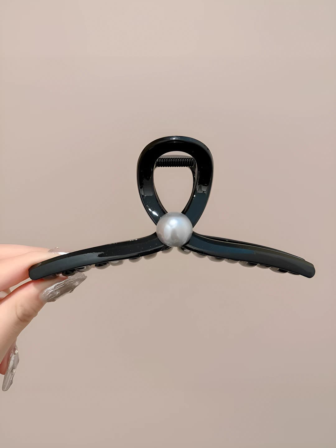 Glossy pearl clip 15 cm