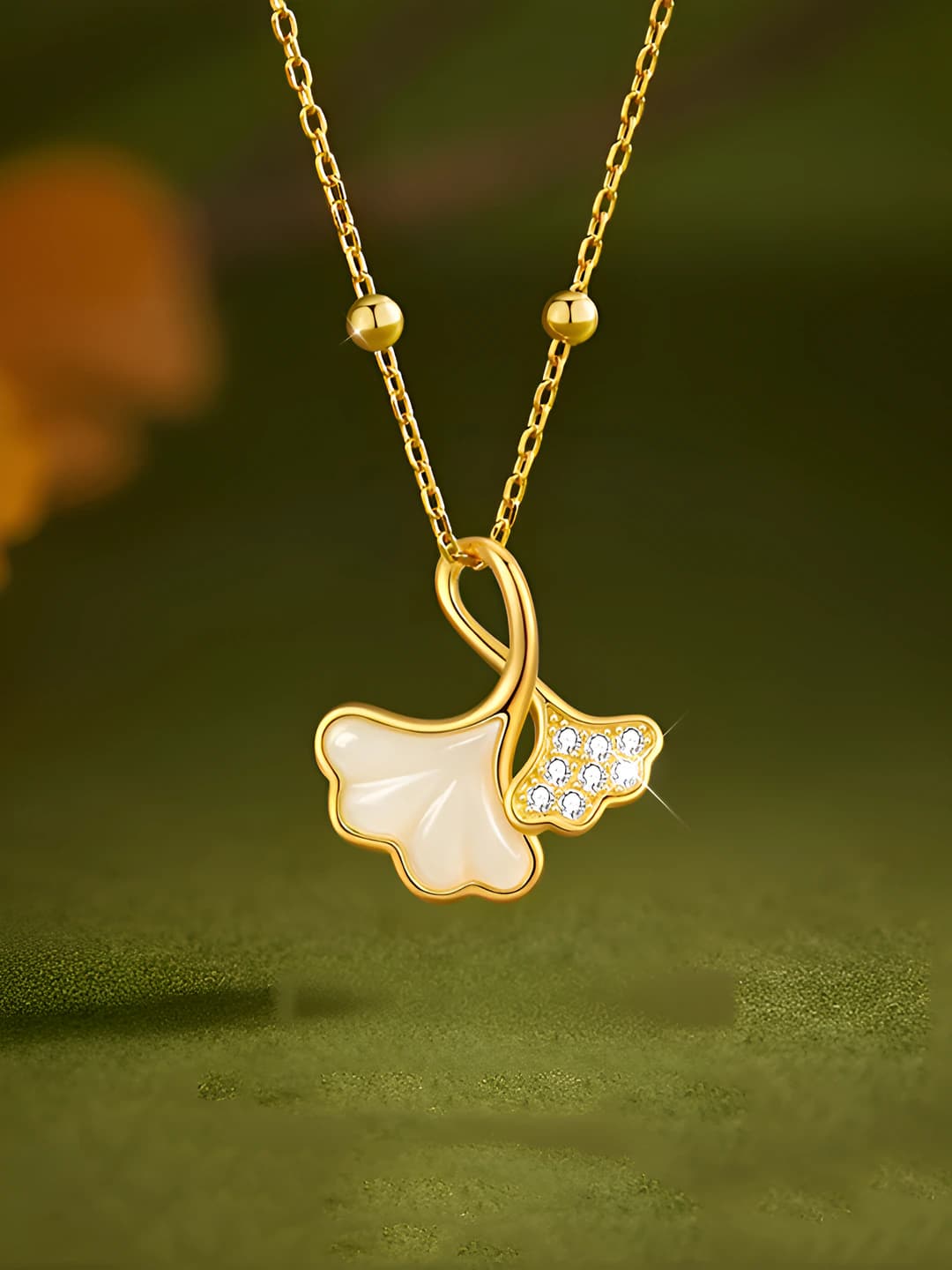 Apricot necklace