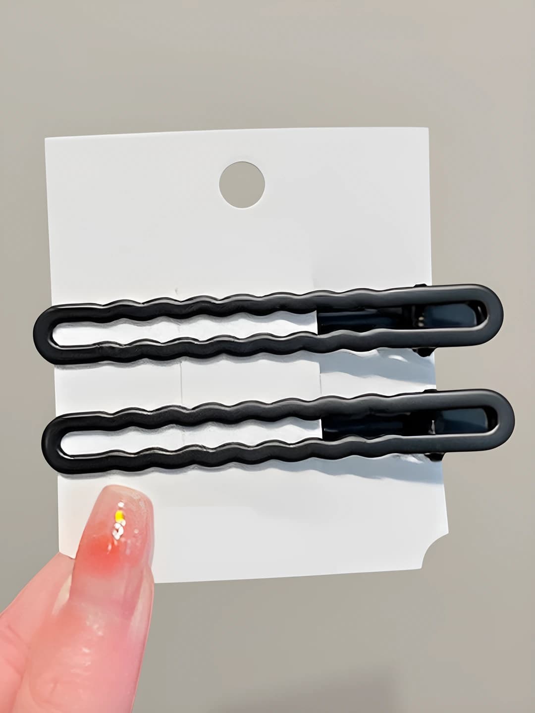 2# Black wavy clip - pair OPP pack 8.3 cm