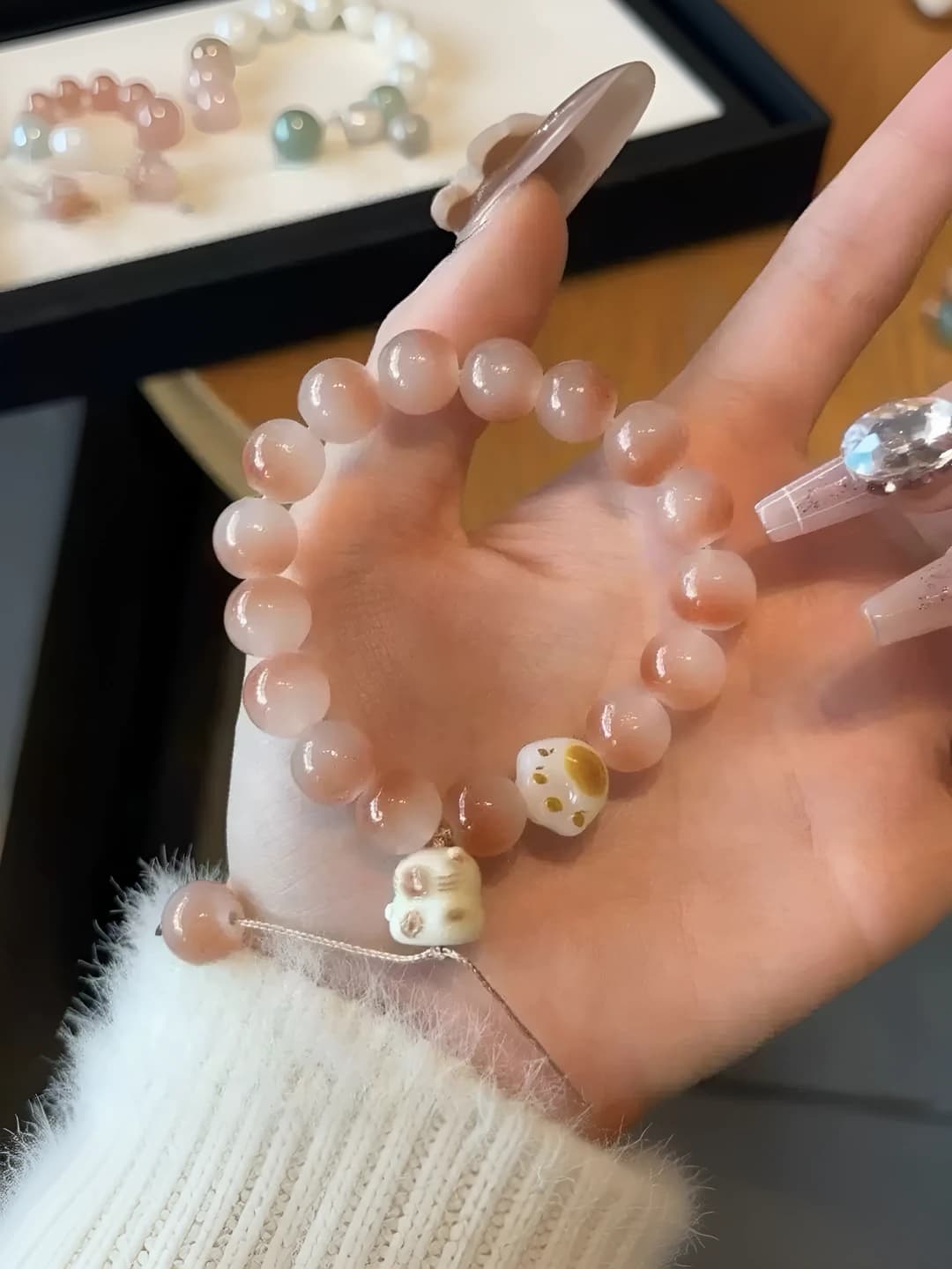 M167 Wild plum cat paw bracelet