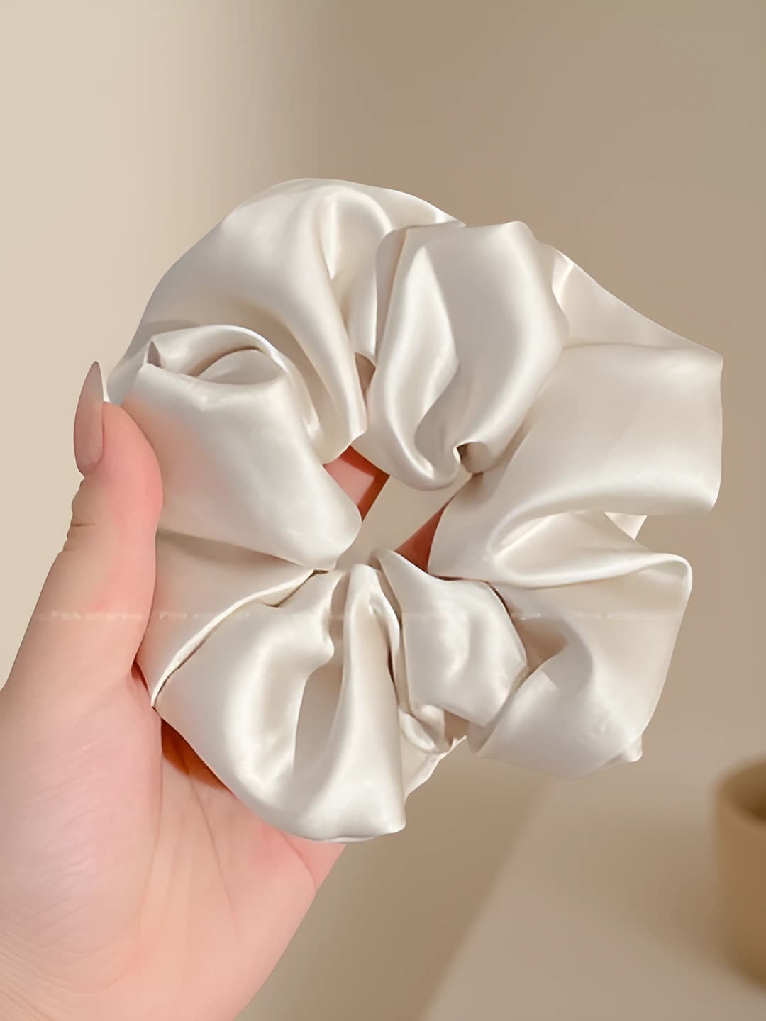 Milk white, 12 cm