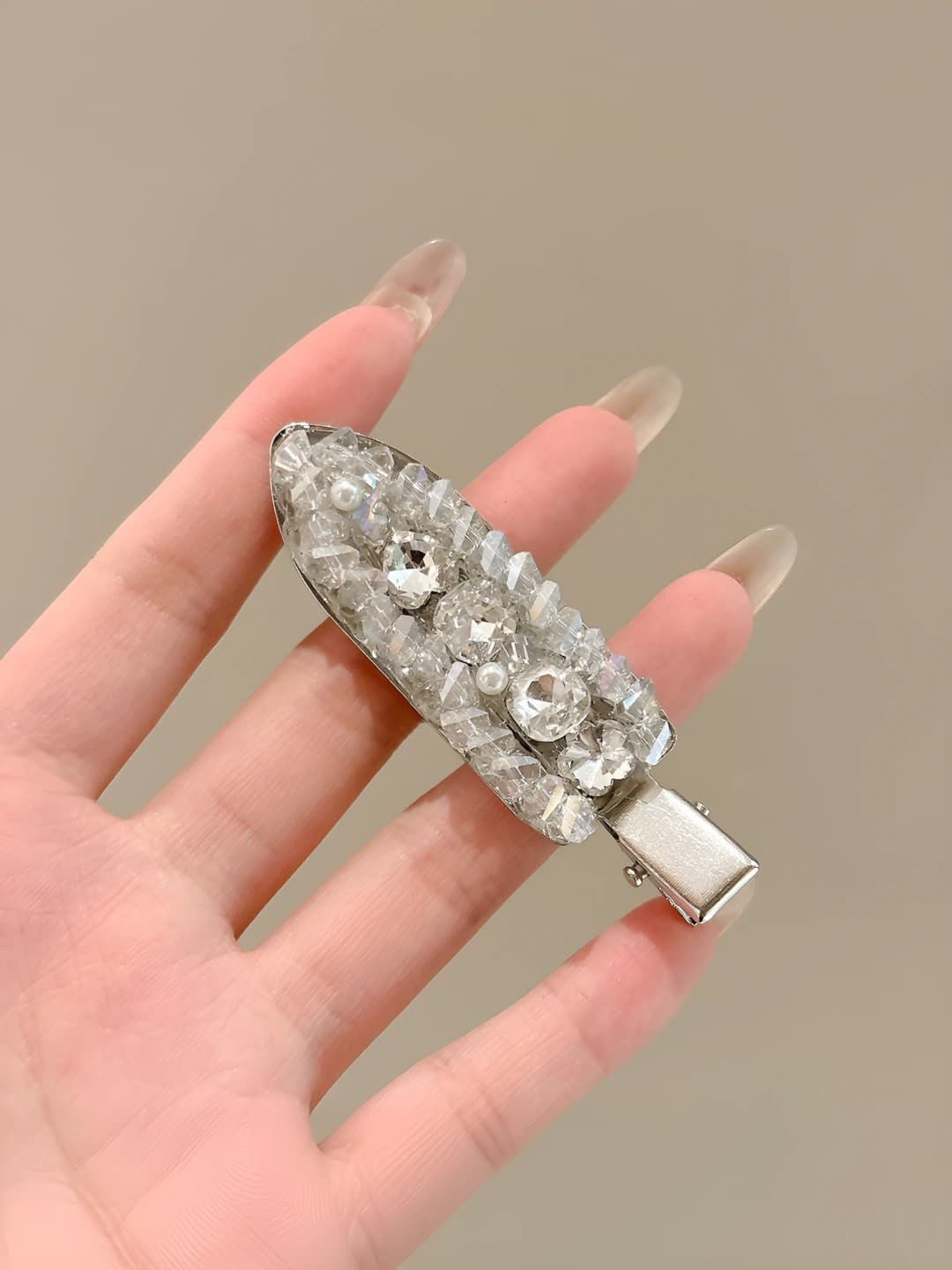 Oq kristal, 6.8 sm