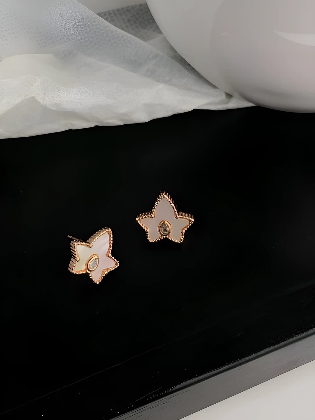 Women's star-shaped stud earrings, lolita style, geometric design, with pearl, copper material