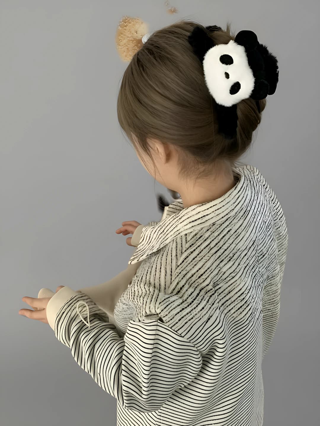 Flocked Nemo hair clip black-11cm