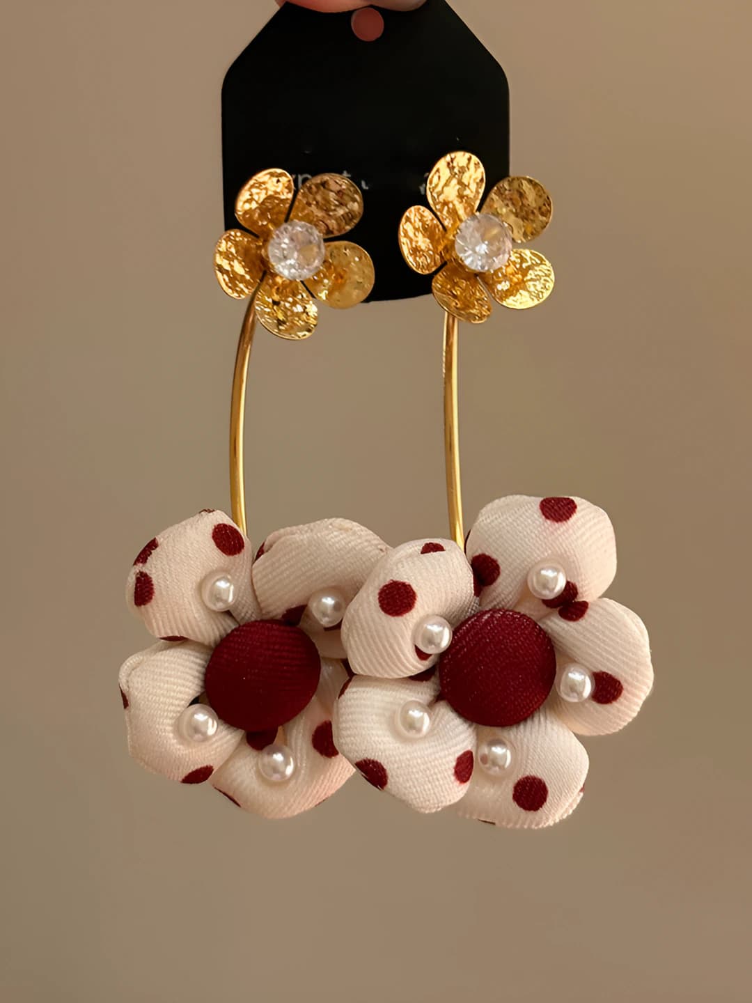 71# Silver pin - Gold - White