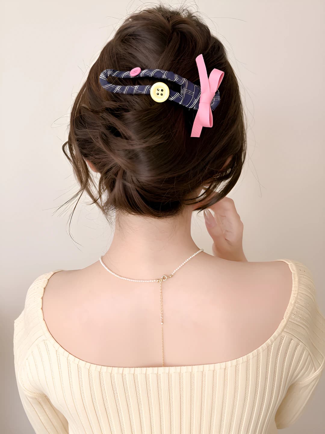 1# Pink button clip ~12 cm