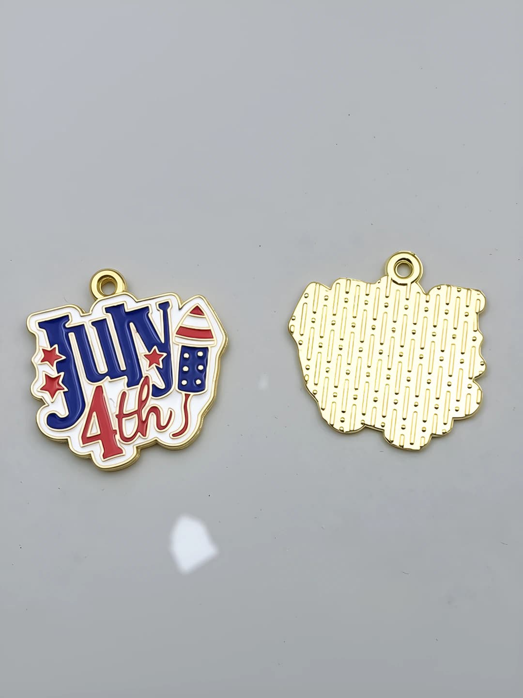 1 pc US flag July 4 plaque, 22x22mm, 1.65g
