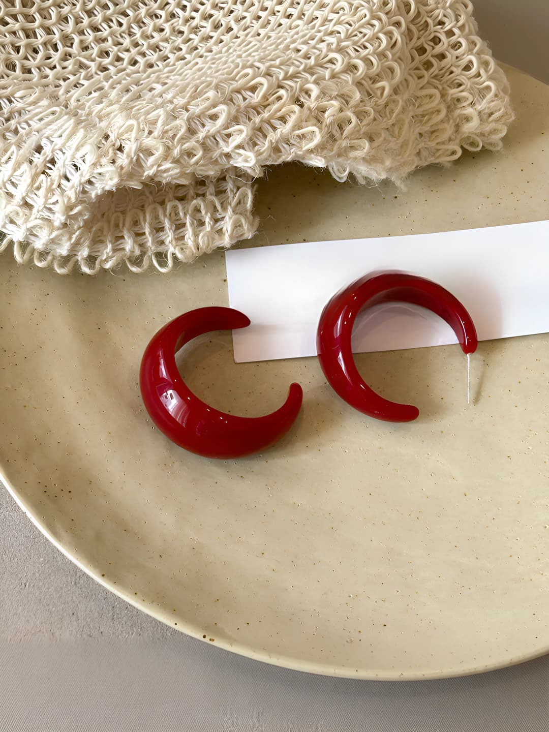 Silver pin - Red