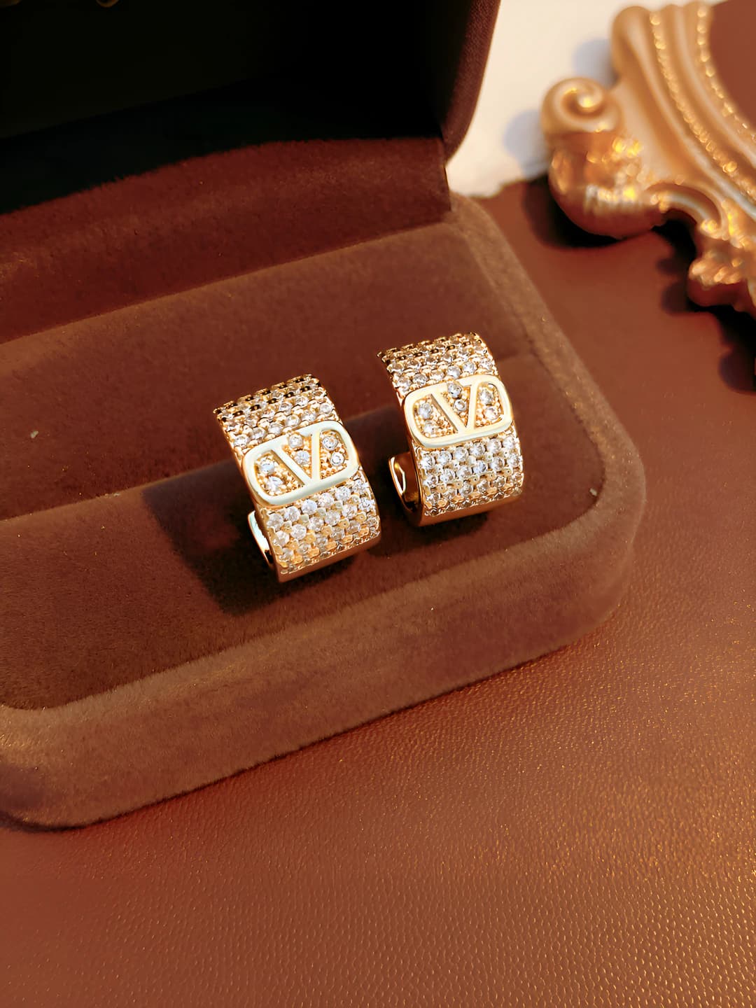 49# Silver post - Gold (Gold plated)