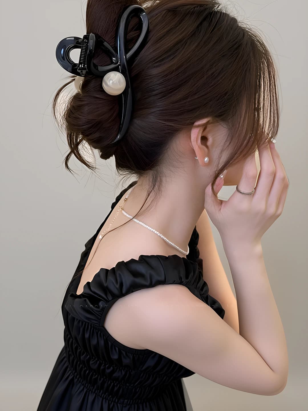 Glossy black, 13 cm