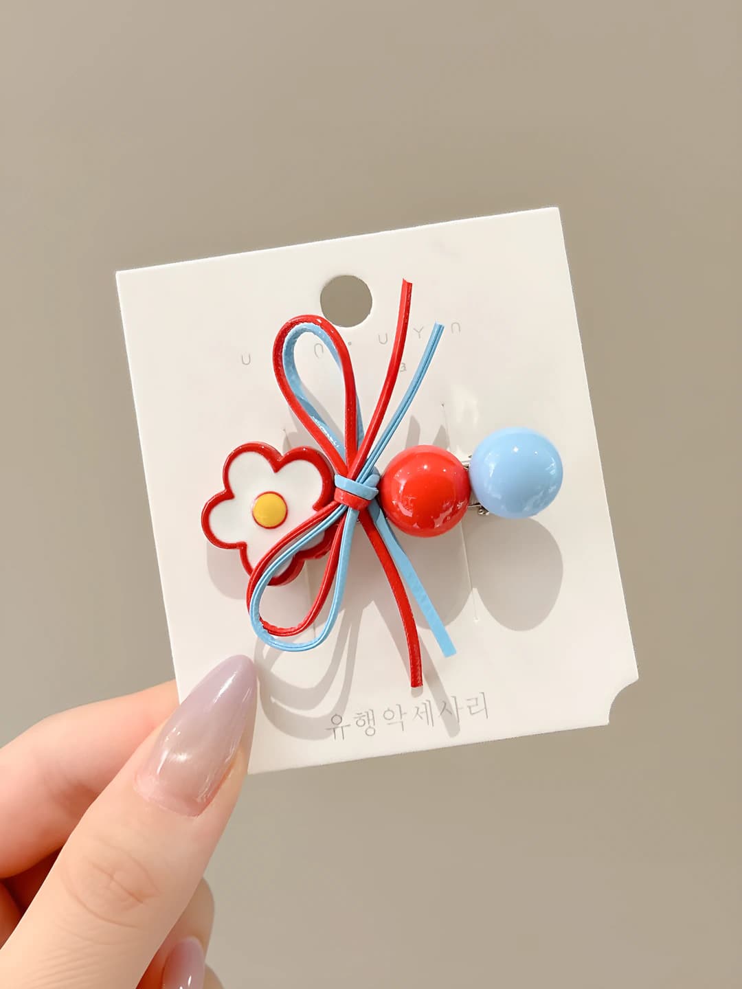 Red-blue floral side clip, 5.5 cm