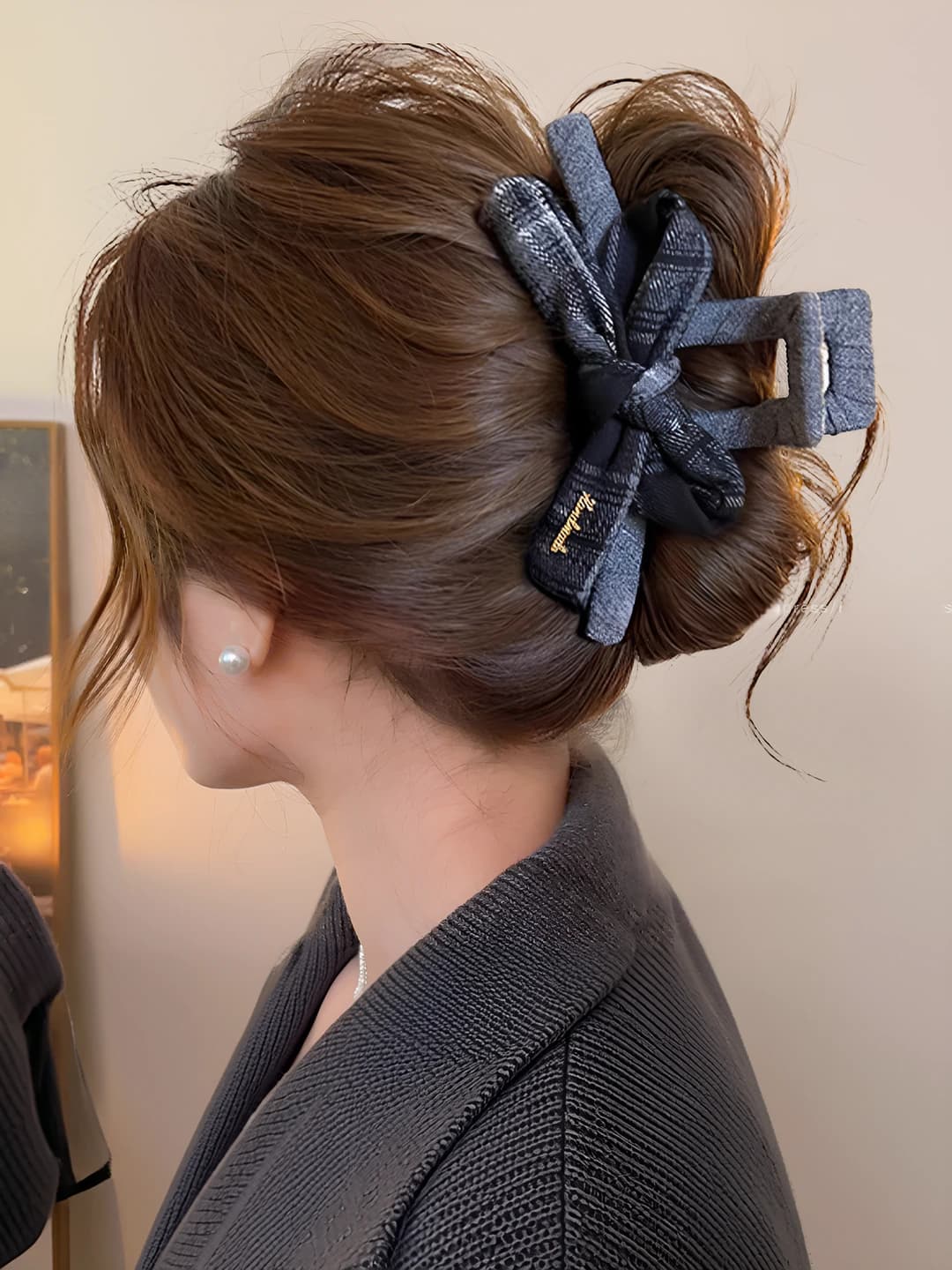 3# Grey plaid ~ bow clip clip ~12.5 cm