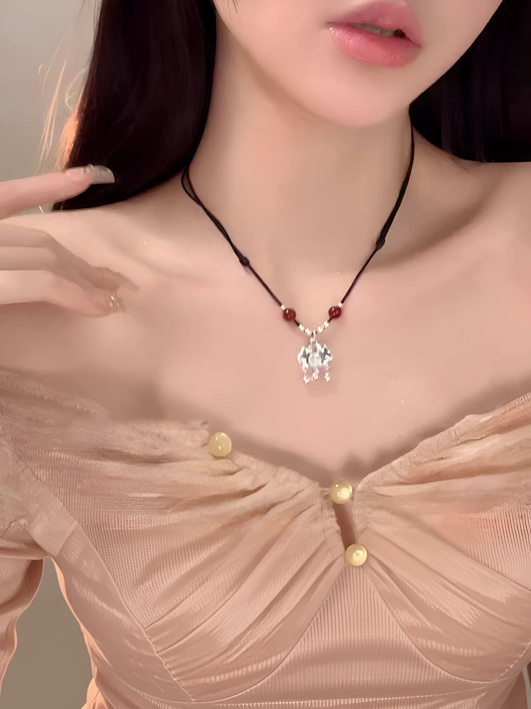 Red bean safety lock necklace