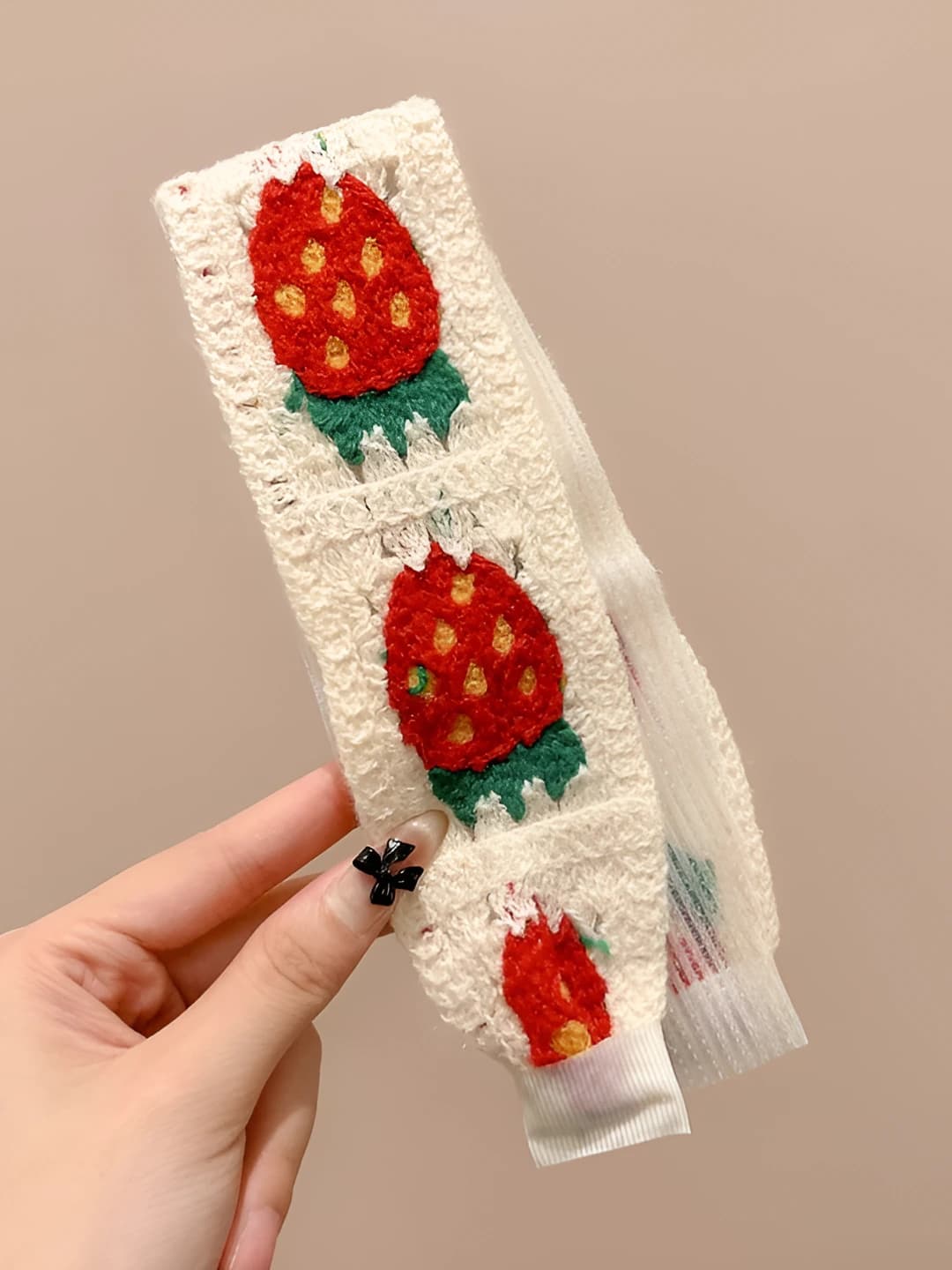 15# Beige red strawberry