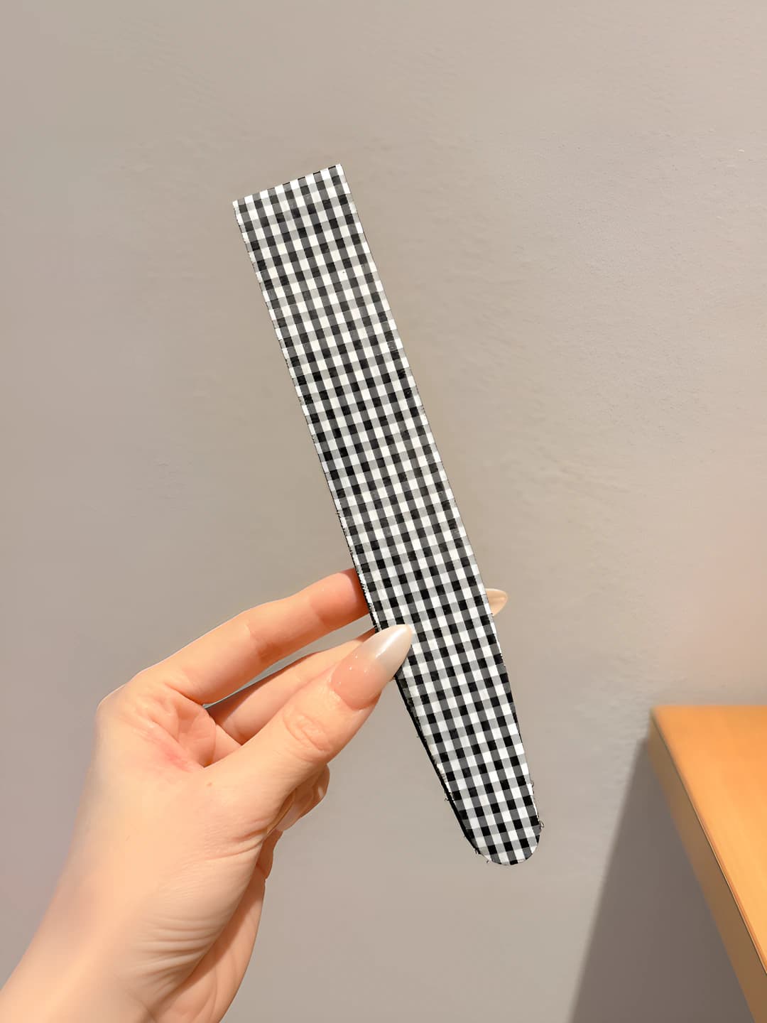 Black plaid, 36*4 cm