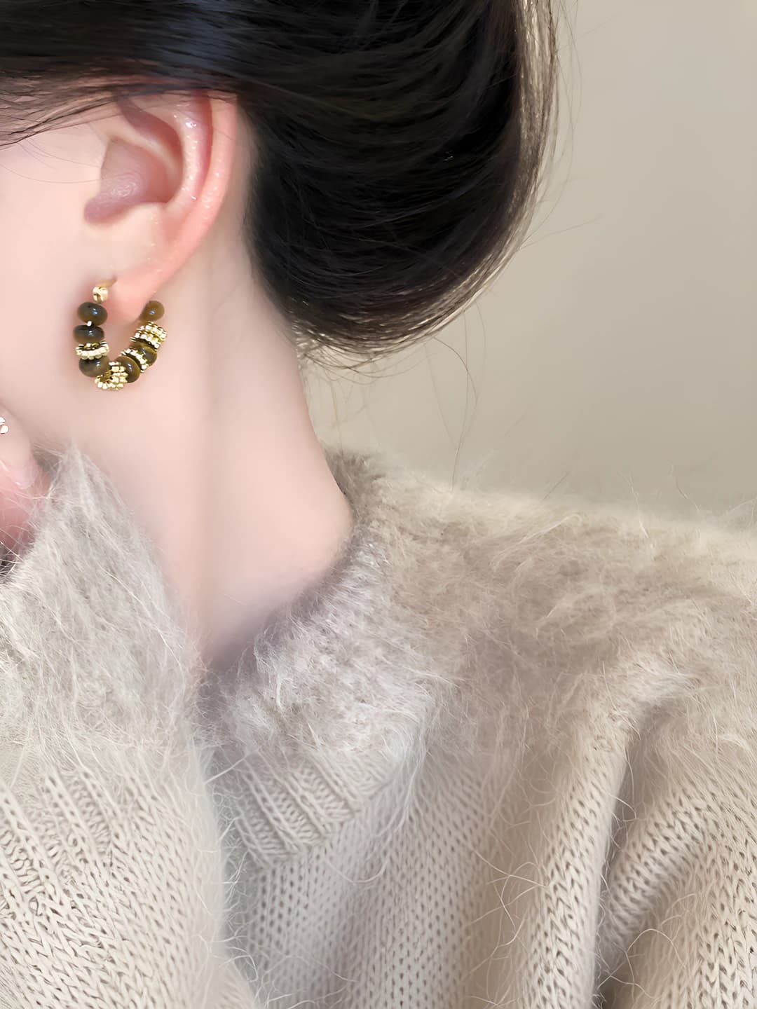 Tiger eye bead hoop earrings