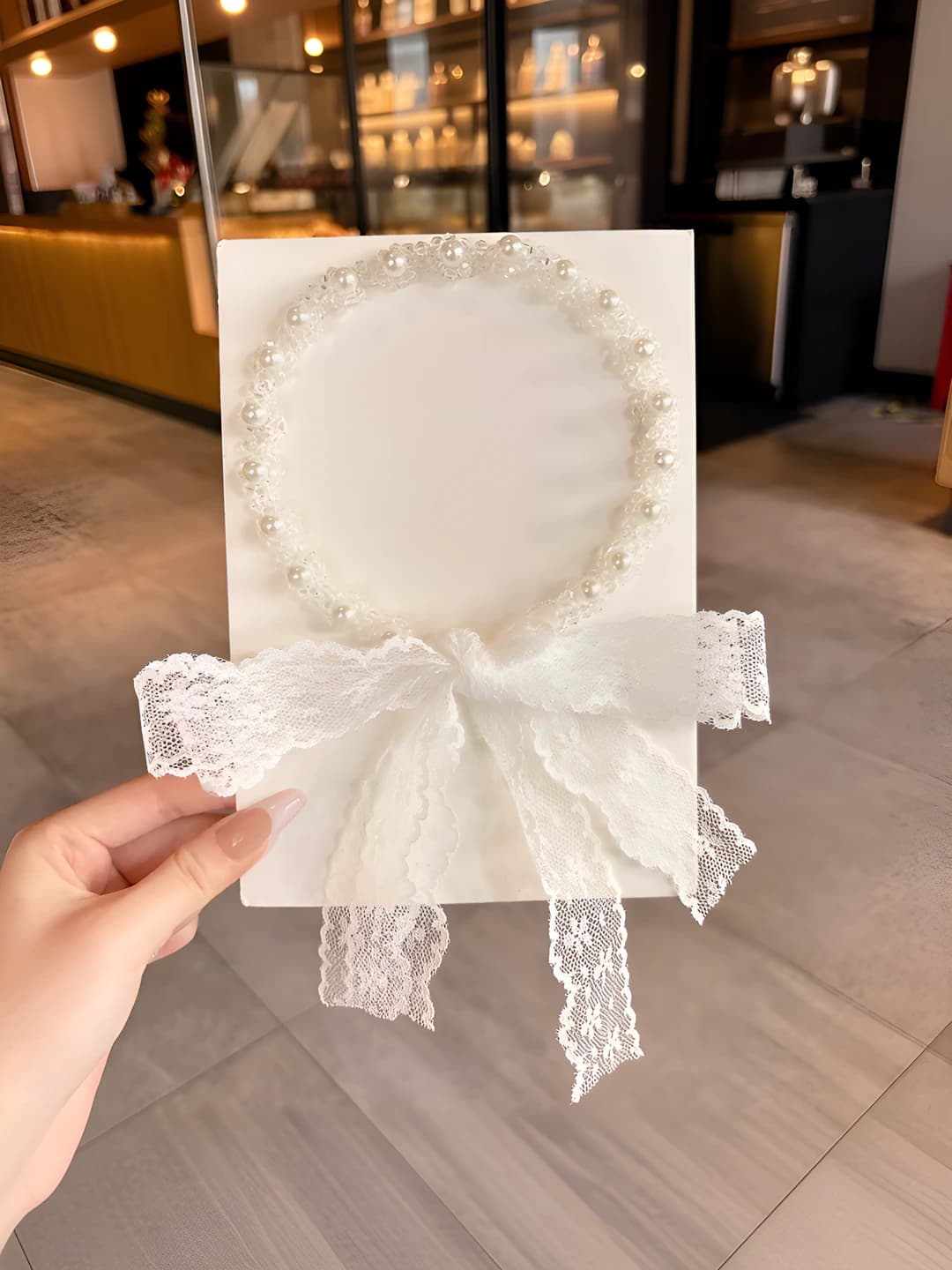 1# Half-circle pearl, 106 cm