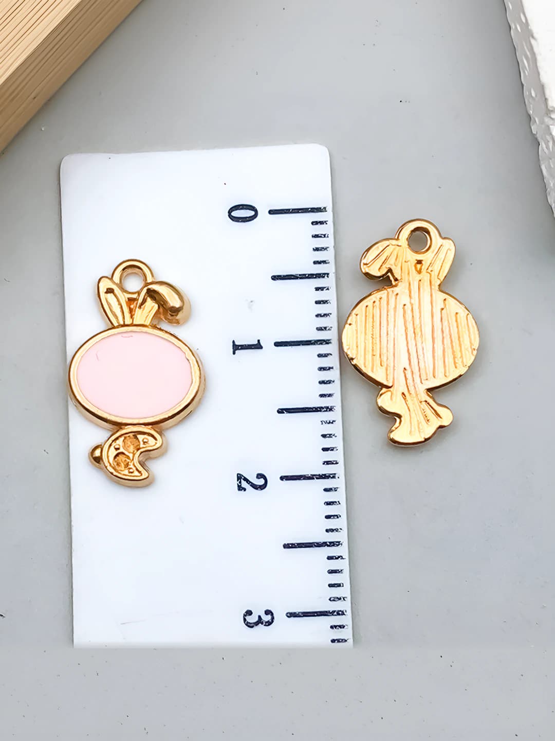 1 шт розовый кролик-животное 10x17mm-0.7g