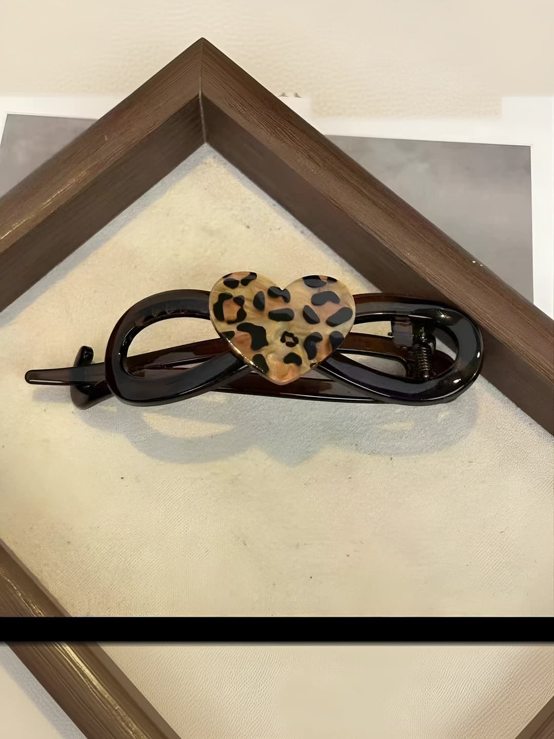 Heart twist clip, leopard, 9 cm