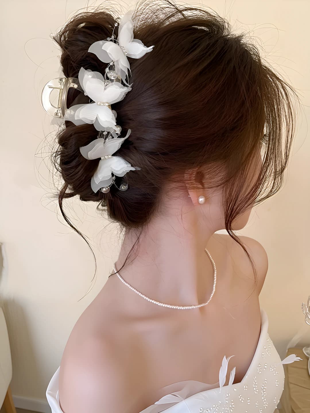White butterfly clip 13 cm
