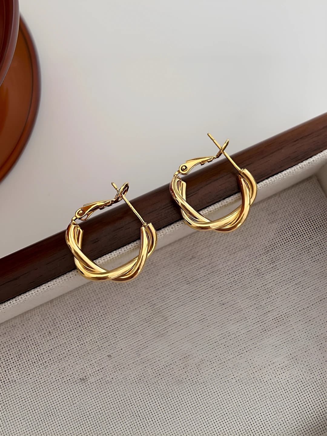 Gold - Braided hoop earrings