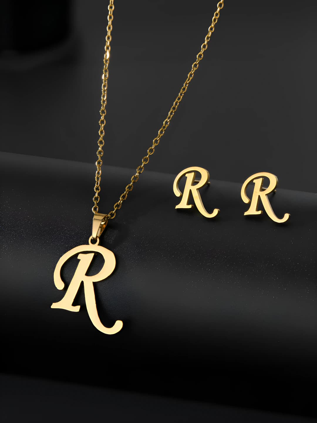 R