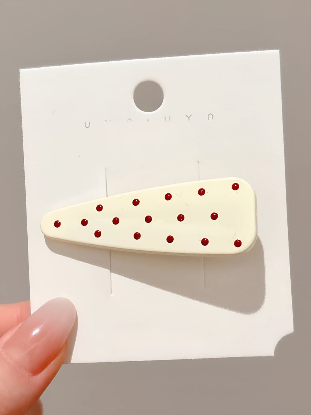 4# Red polka dot clip ~5.7cm