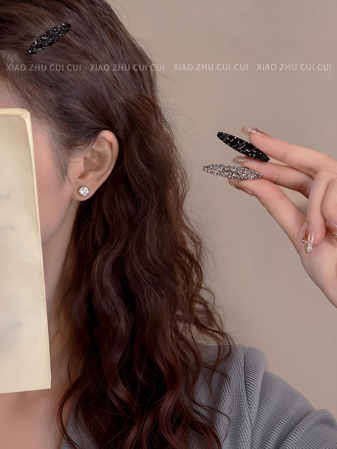 Women's hair clips and combs: mini rhinestone front clip, playful style, hair accessory