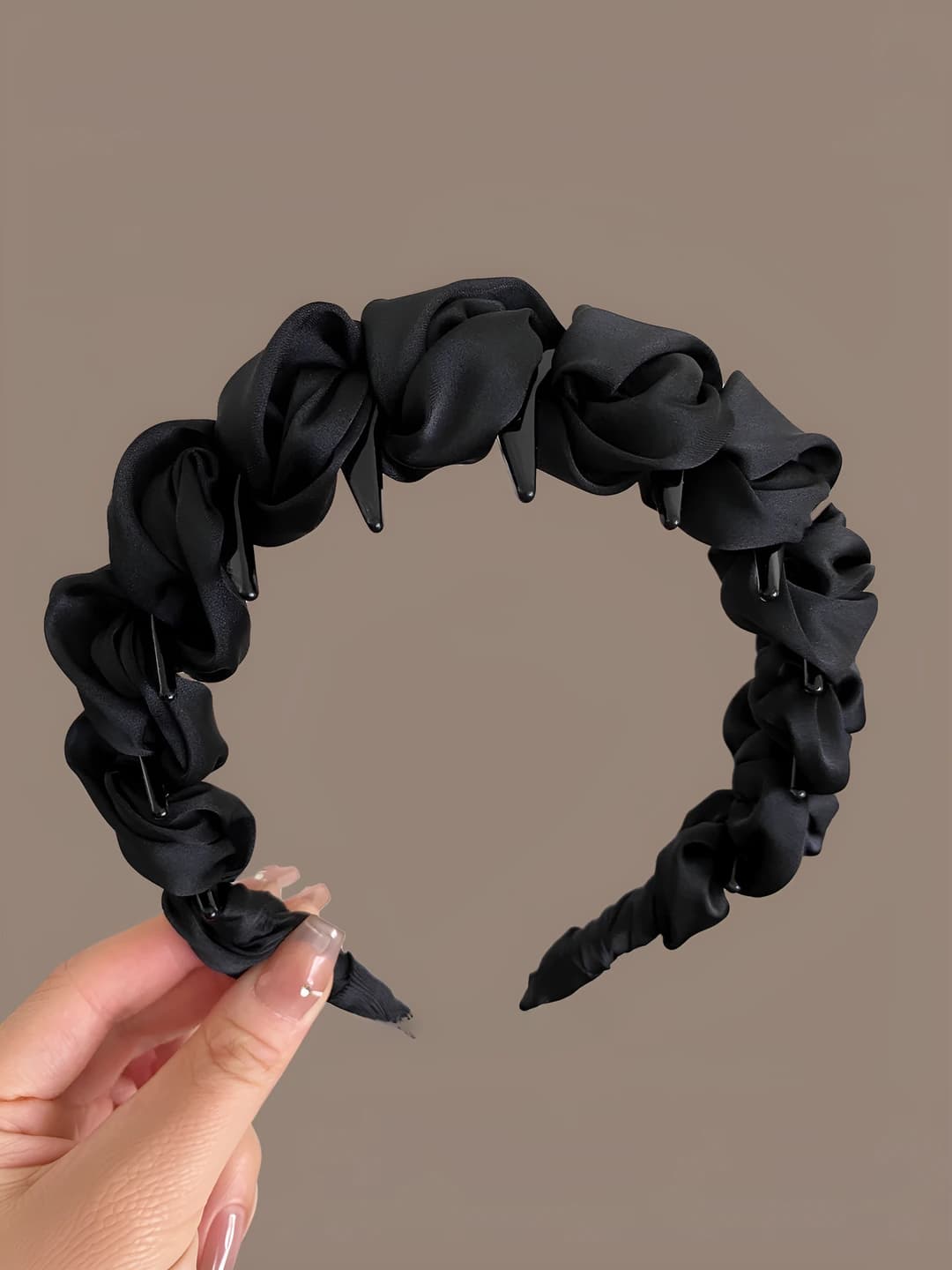 Black twisted headband