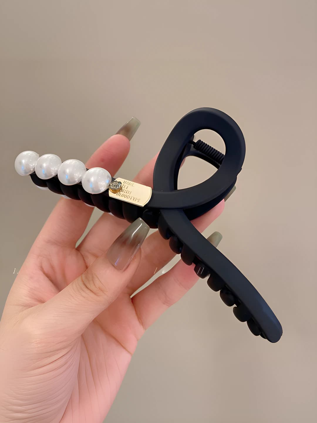 Matte black clip 13 cm