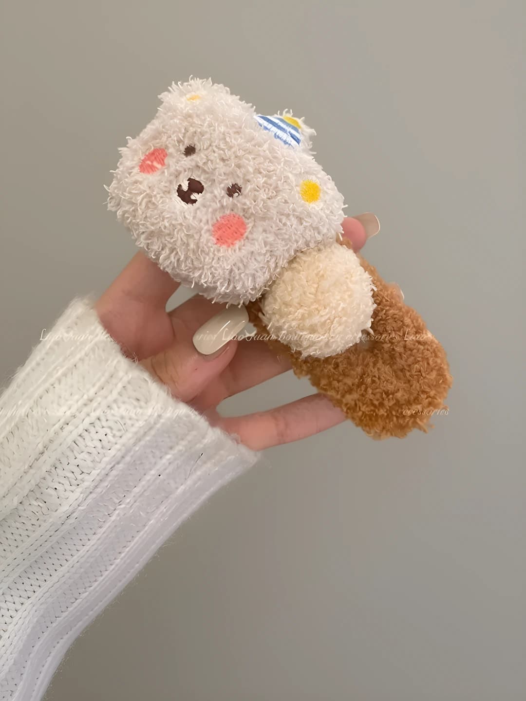 Bear hair clip, coffee