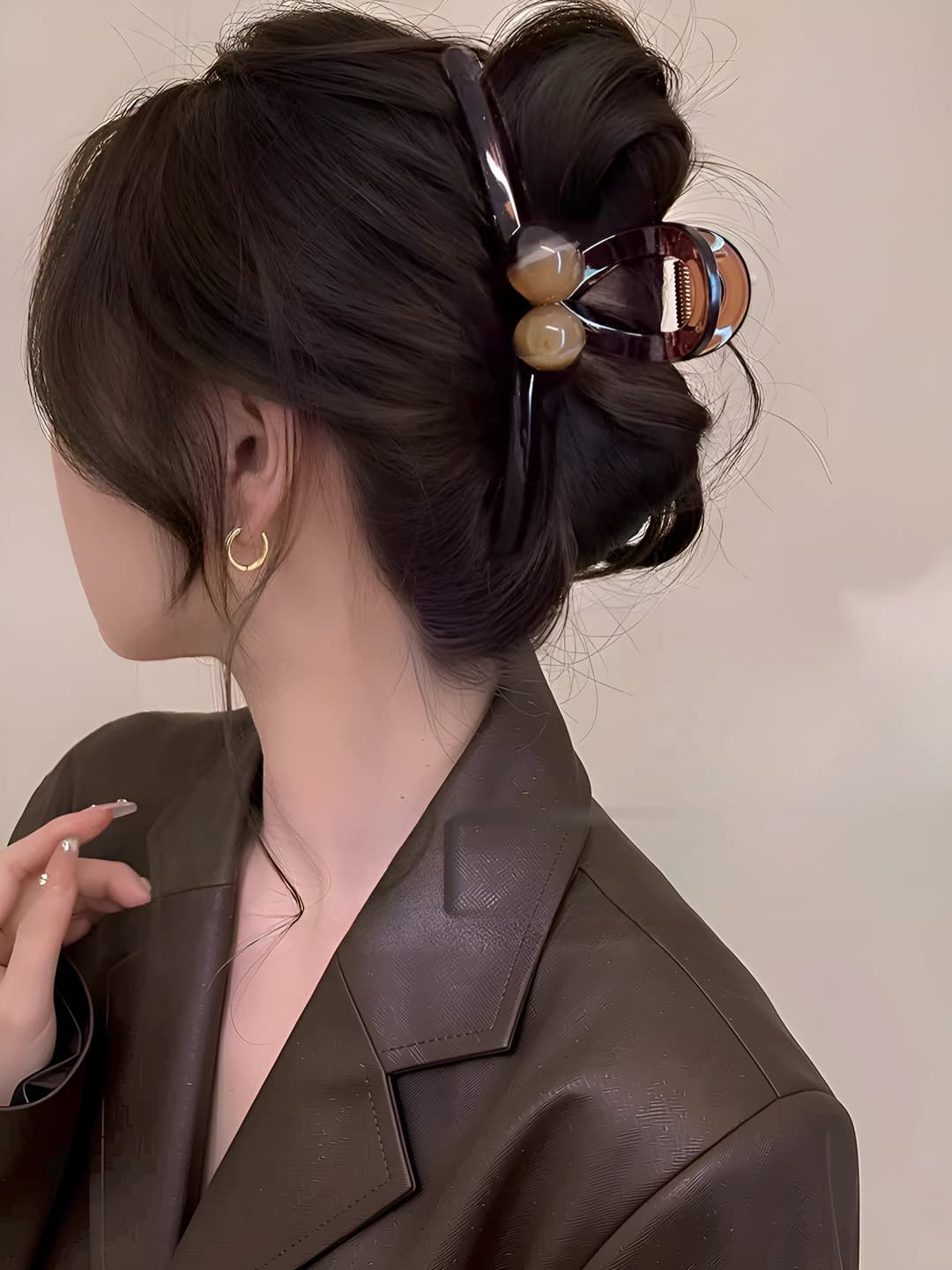 8# Amber glossy pearl clip 15cm