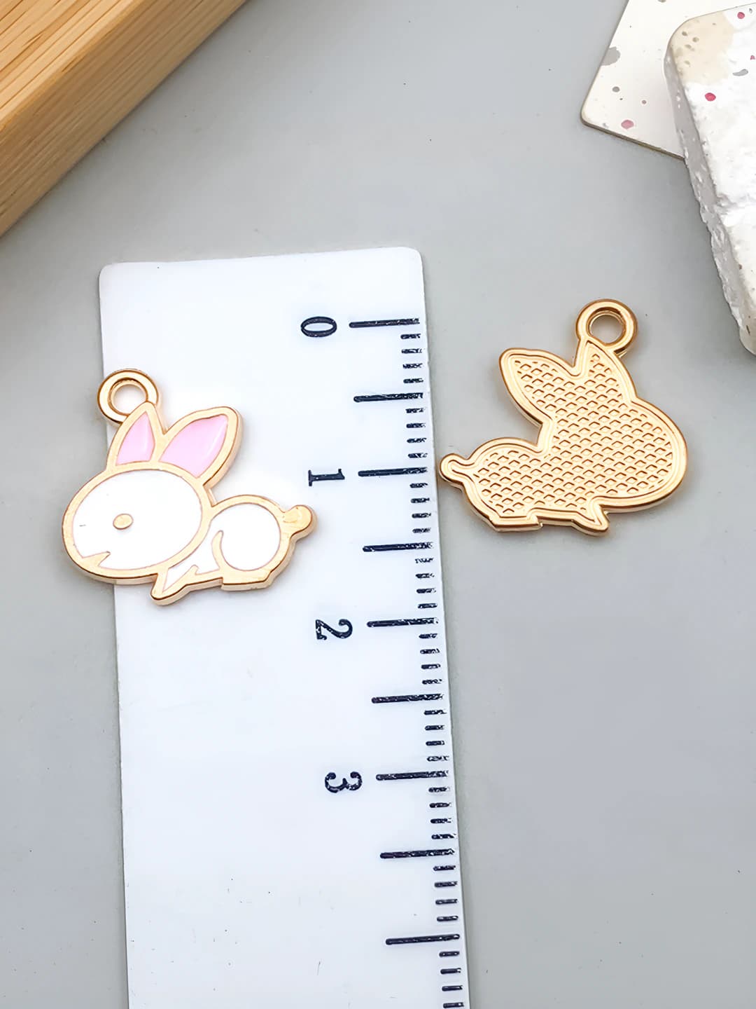 1 шт розовые уши белый кролик 16x15mm-1.05g