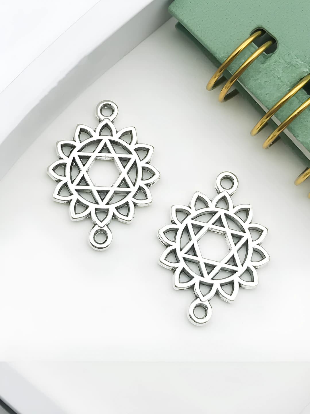 Кельтский цветок, 2 отверстия, 14x20mm, 1g