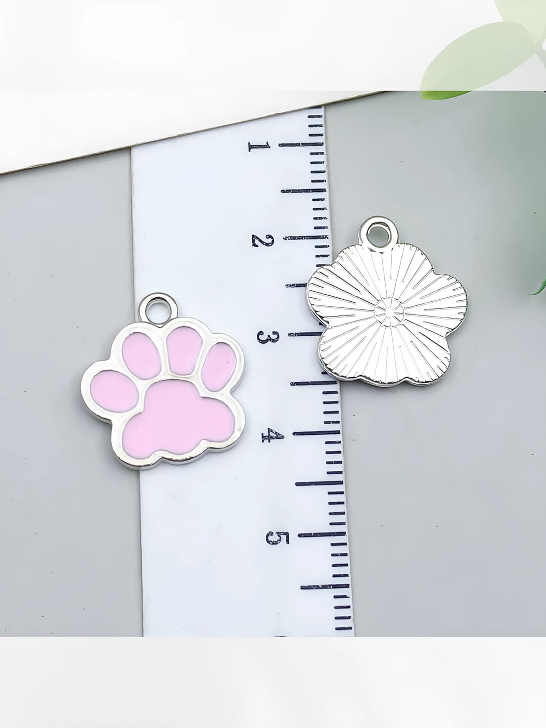 1 pc pink white k claw 16.5x17.5mm-1.2g