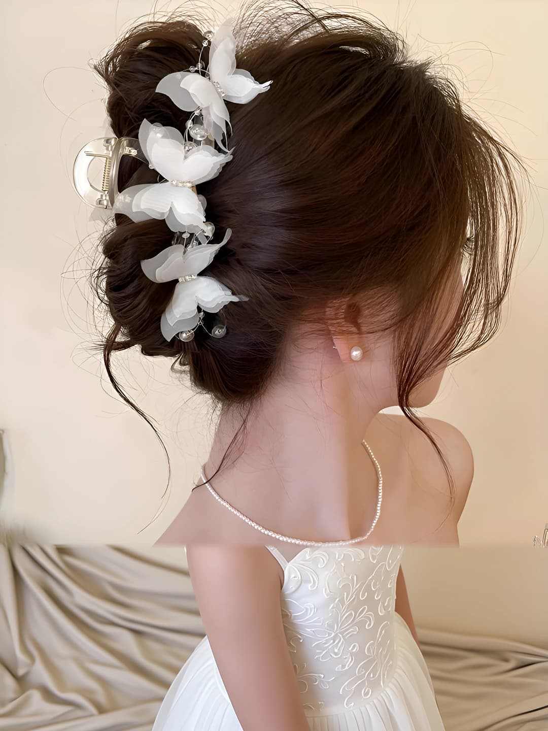 White butterfly clip 13 cm