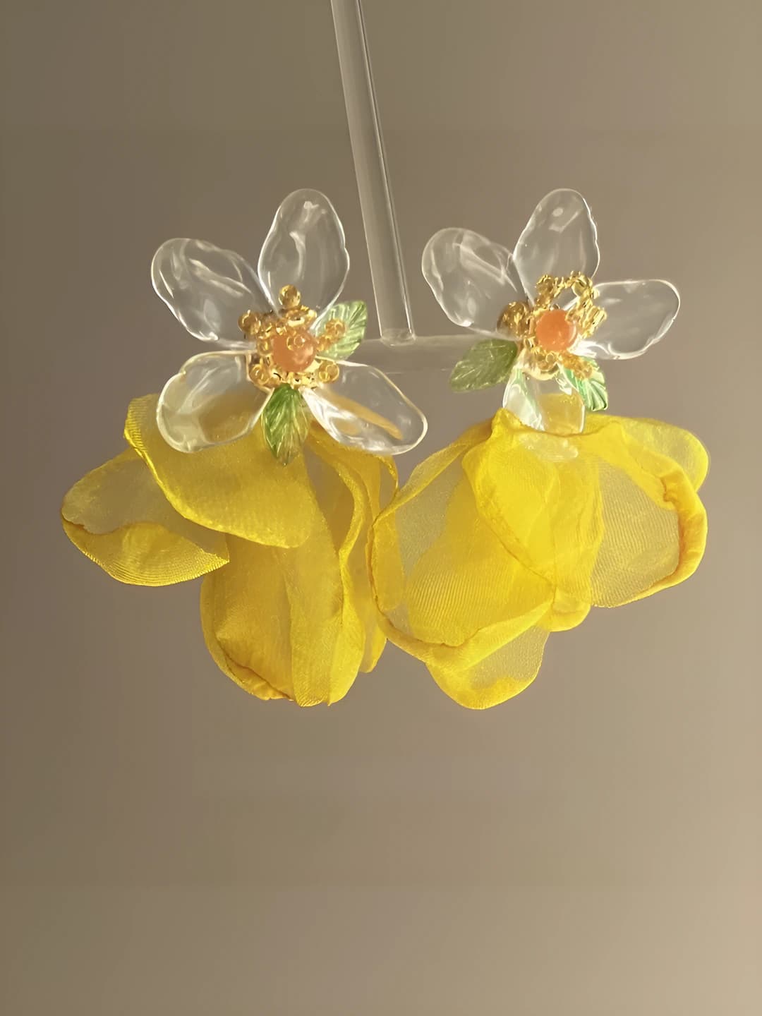 Yellow mesh flower stud earrings