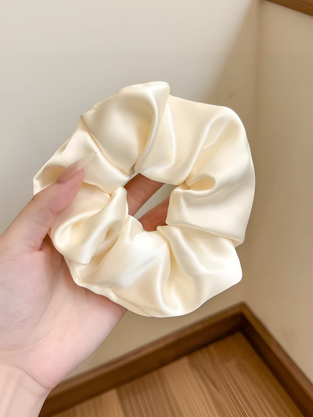 Milk white, 12 cm