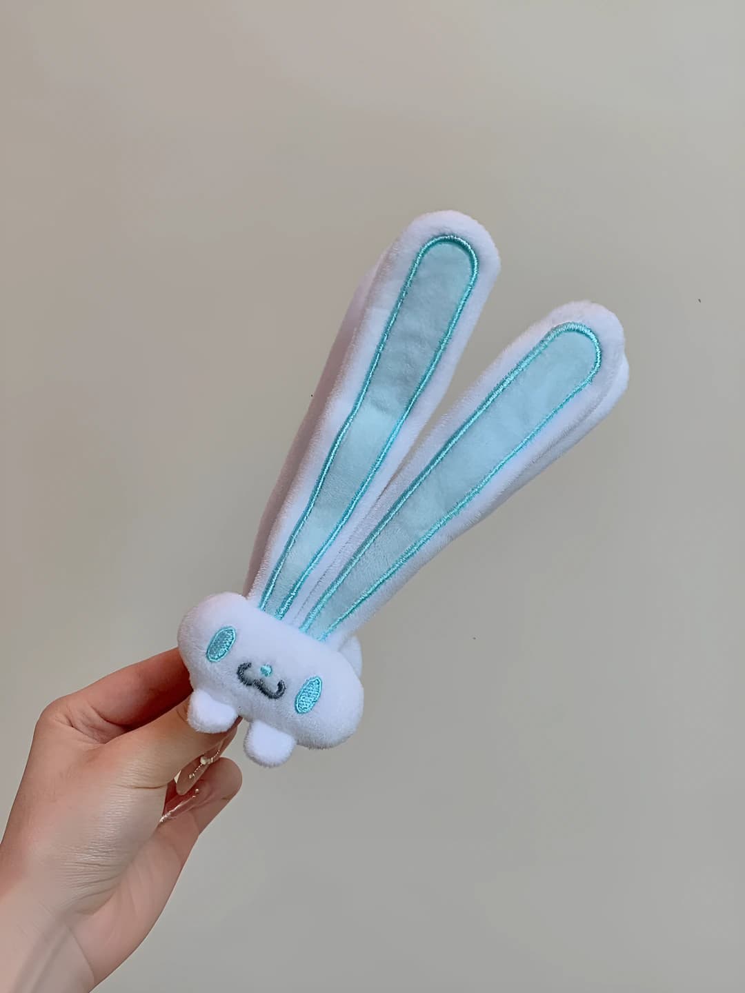 Alligator clip - White - Blue