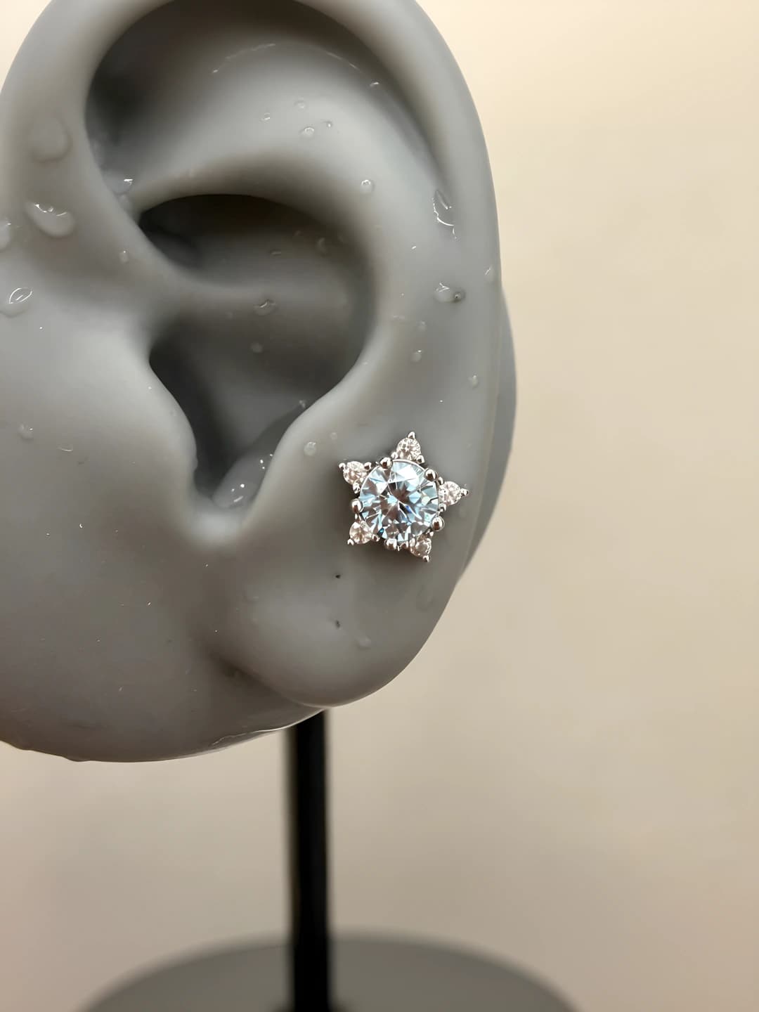 Белое золото, светло-голубой, 0.8*6mm