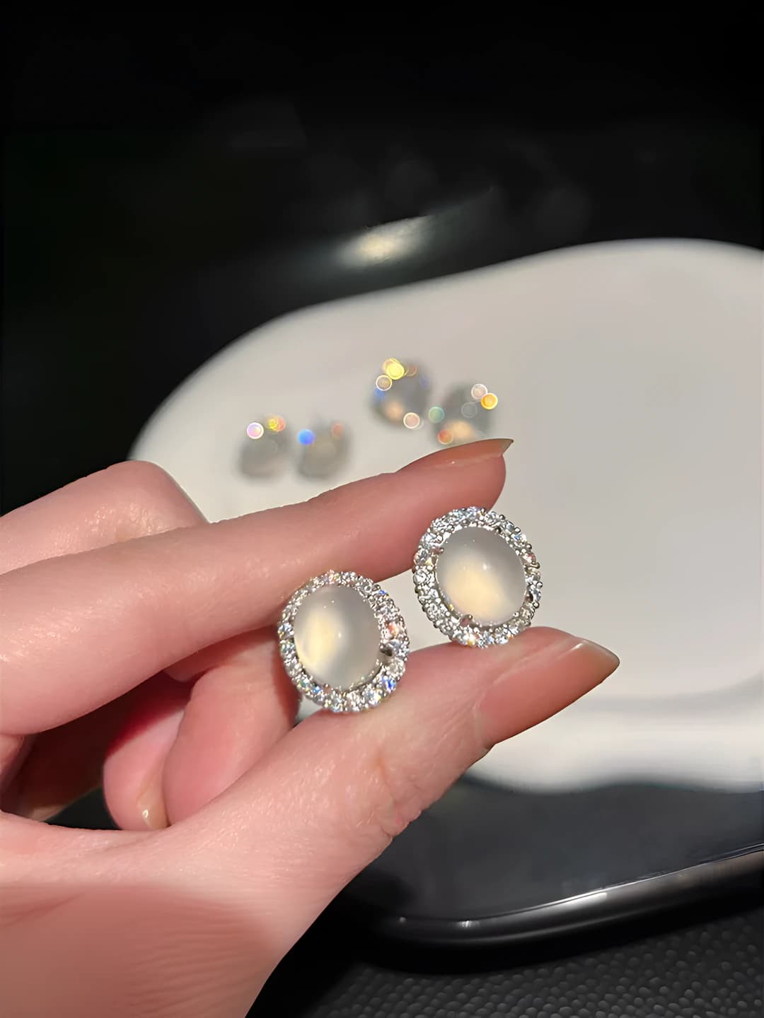 E085 diamond cabochon studs