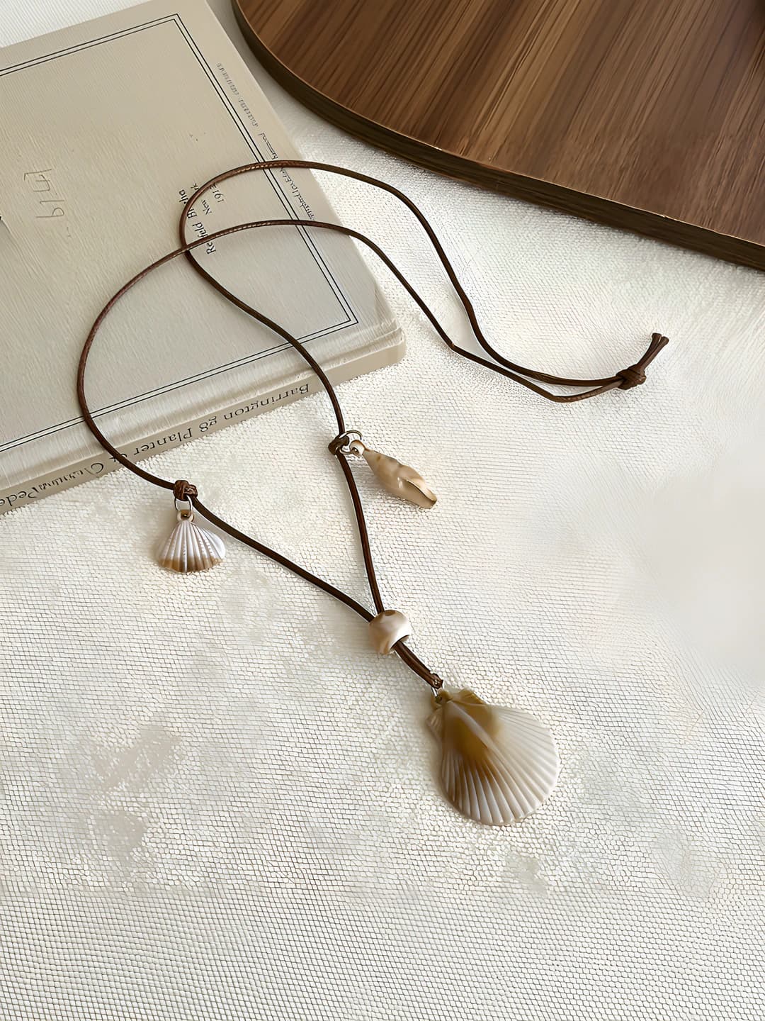 Coffee scallop necklace