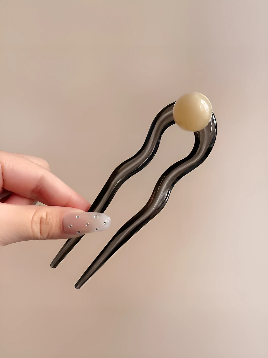 White pearl, U-pin, 13 cm