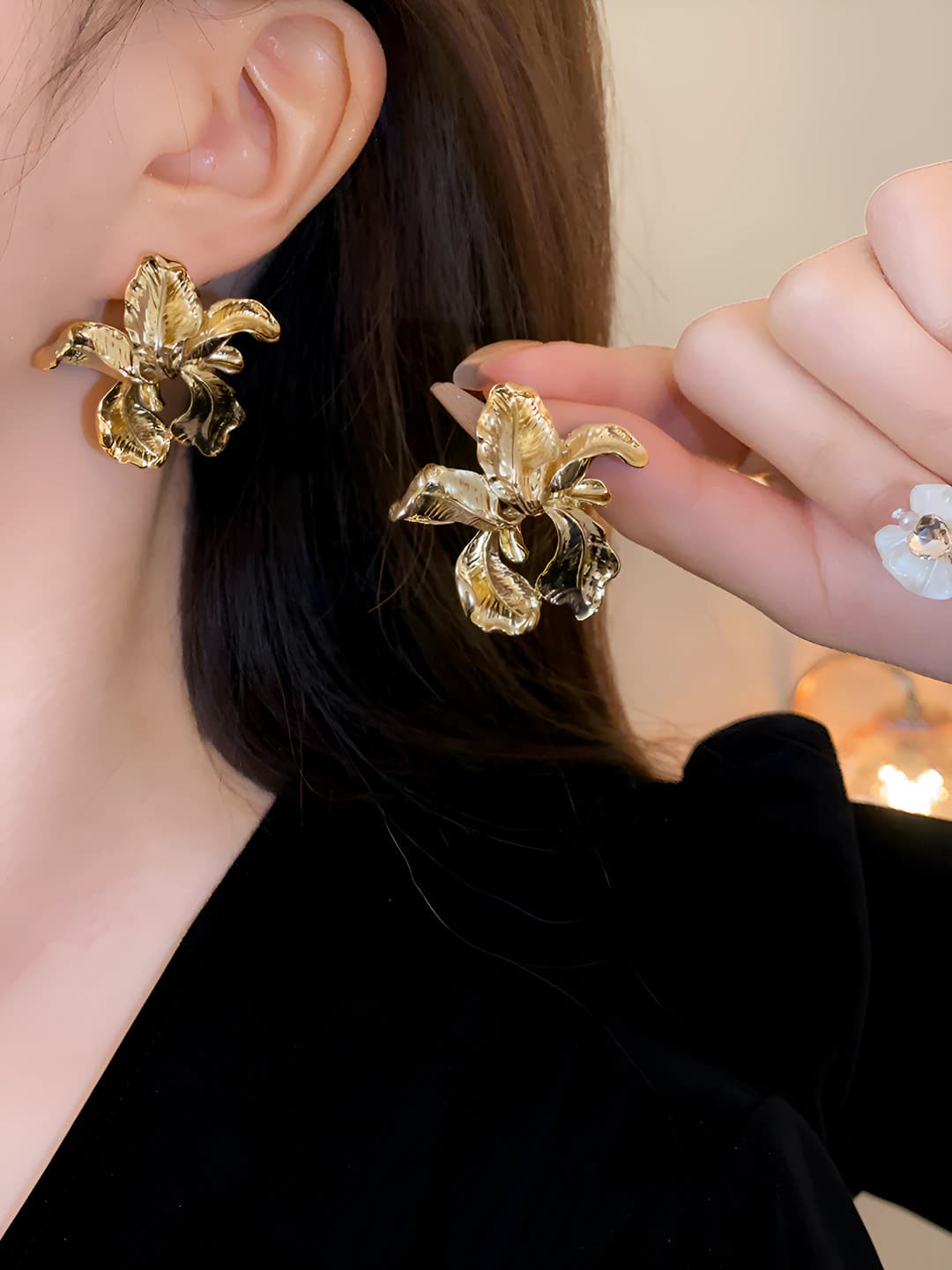 13# Серебряная игла - золотые асимметричные цветы