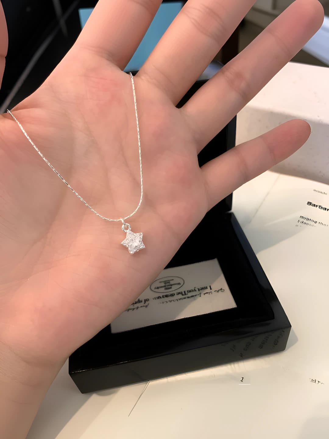 Five-pointed star pendant