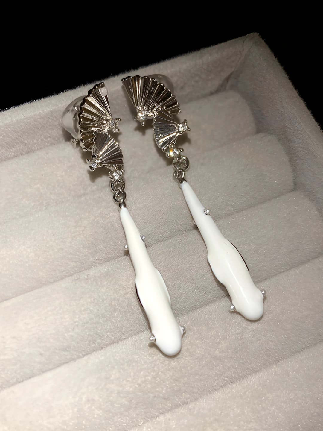 63 Clip - Silver - White