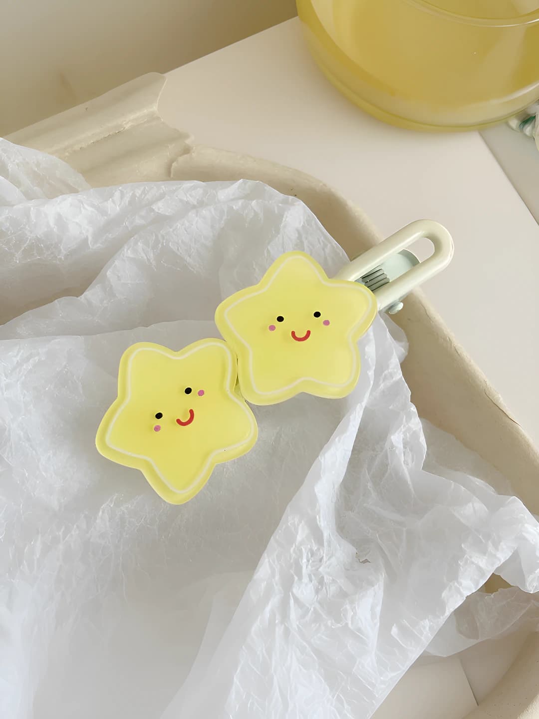 1# Cream yellow star clip