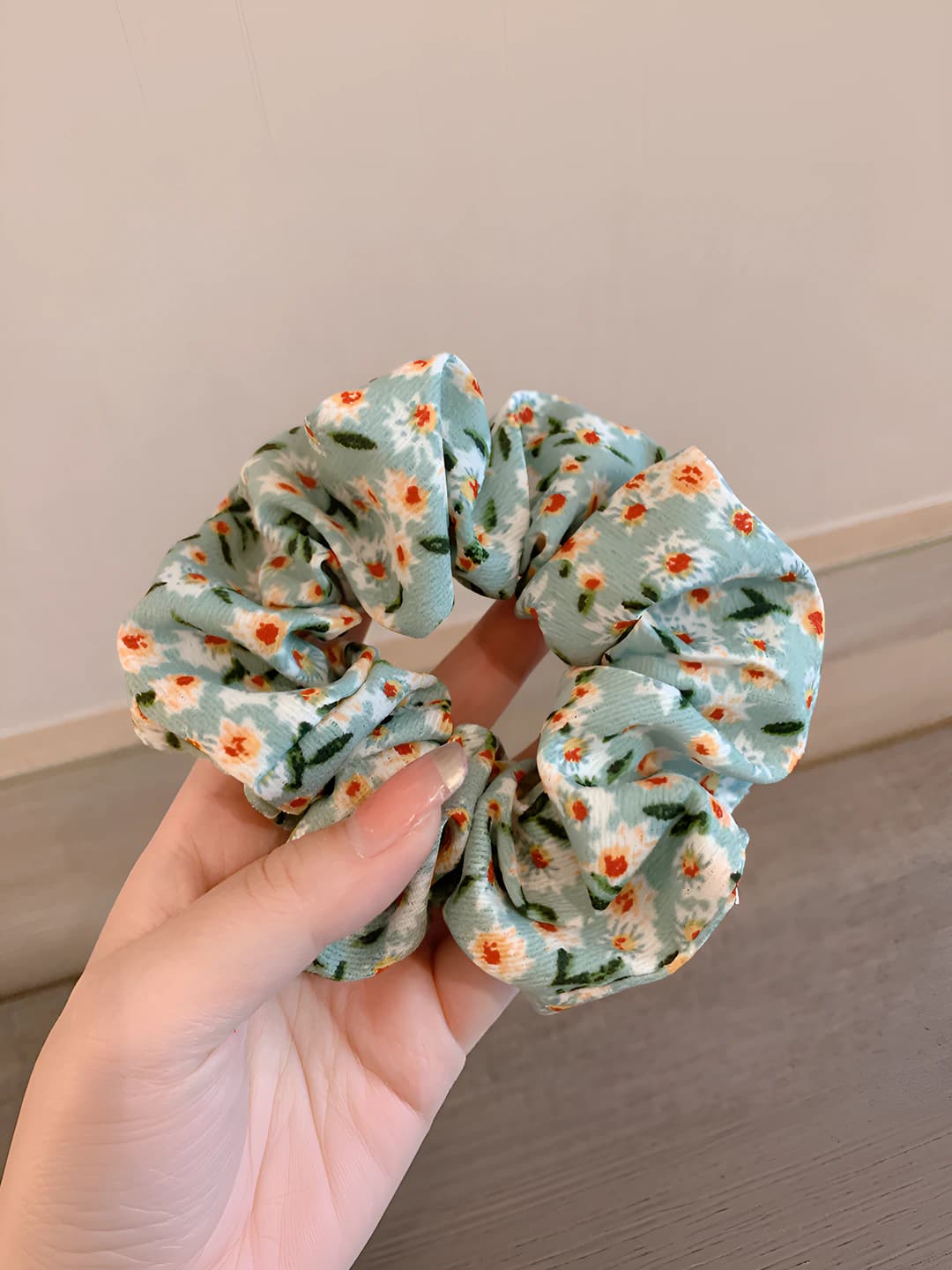 5# Floral hair tie - fruit green